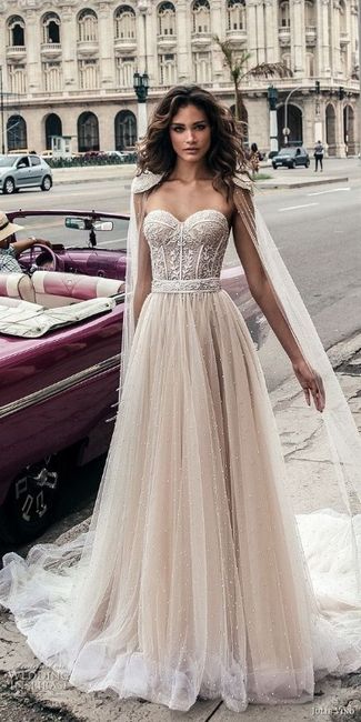 5 hermosos vestidos color champagne 4