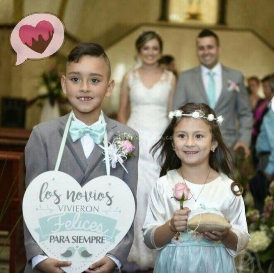 LOS NOVIOS VIVIERON FELICES PARA SIEMPRE