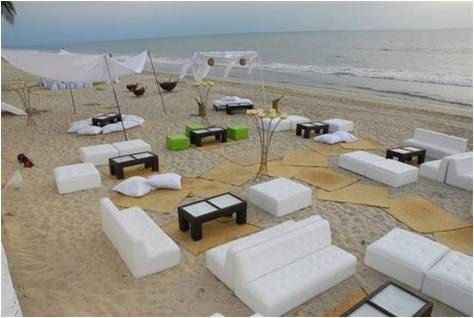 zona lounge para matrimonio en la playa