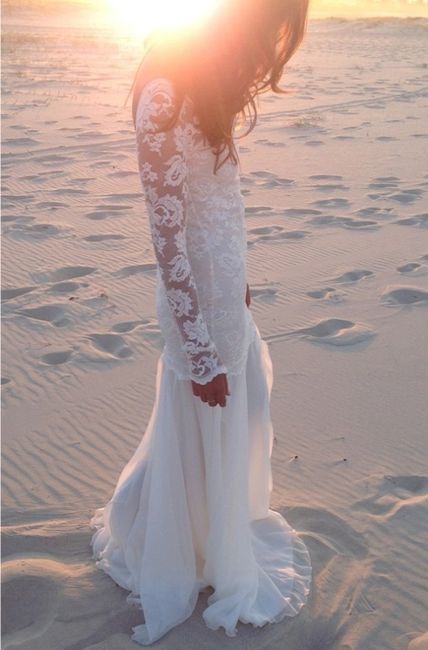2. Vestido de novia manga larga de encajes