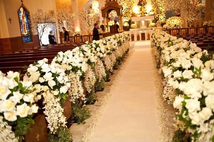 1. Flores para decorar la iglesia