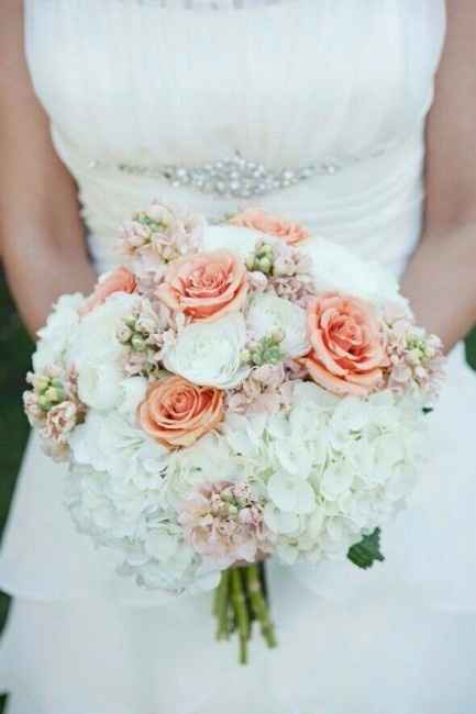 3 bouquets de novia con toques melones