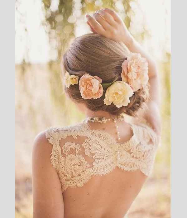peinado novia con flores