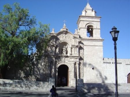 ¿Cuánto les ha costado la iglesia donde se casan? 1