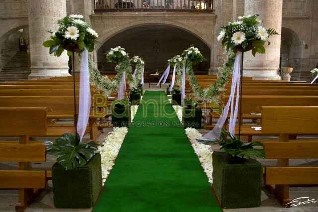 Iglesia con alfombra verde? - 1