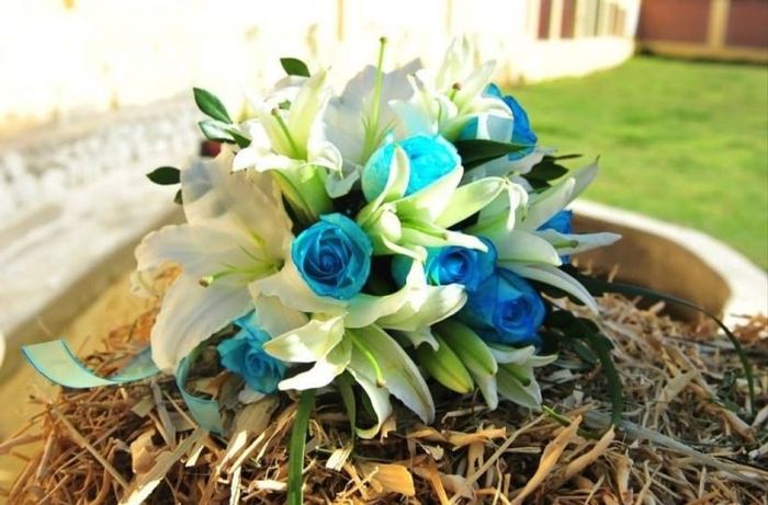¿Bouquets en Total Blue o sólo un toque de azul? 💐 1