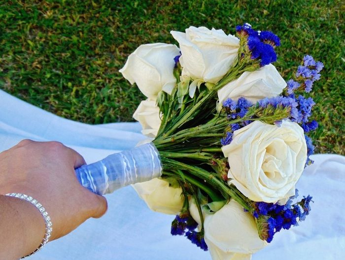 ¿Bouquets en Total Blue o sólo un toque de azul? 💐 6