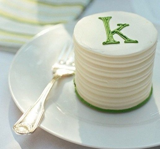 12. Mini pasteles de boda