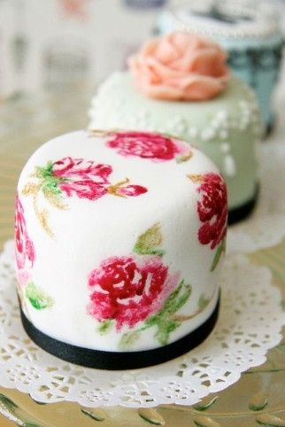 26. Mini pasteles de boda