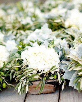24. Decoración Boda con Hojas de Olivo