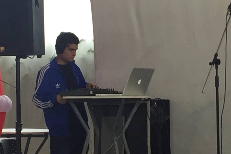 Ingeniero de sonido y DJ