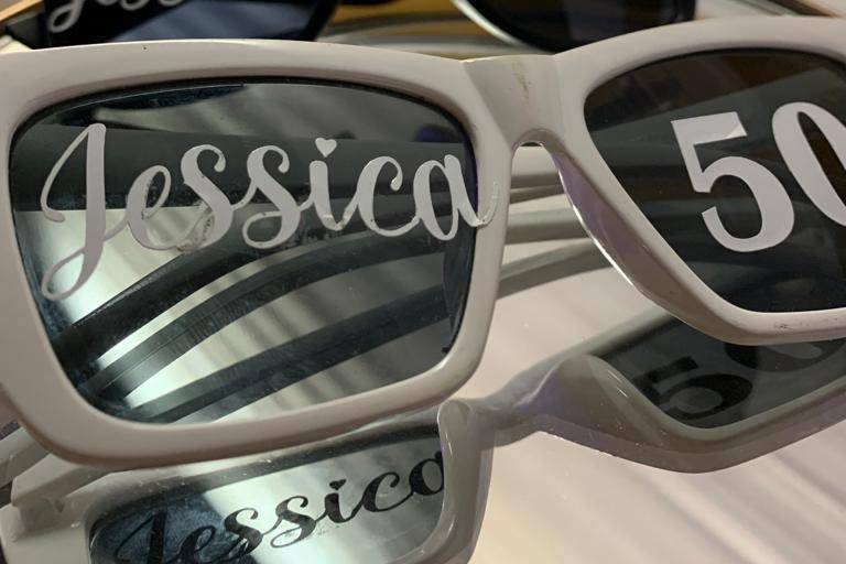 Lentes personalizados con nombre