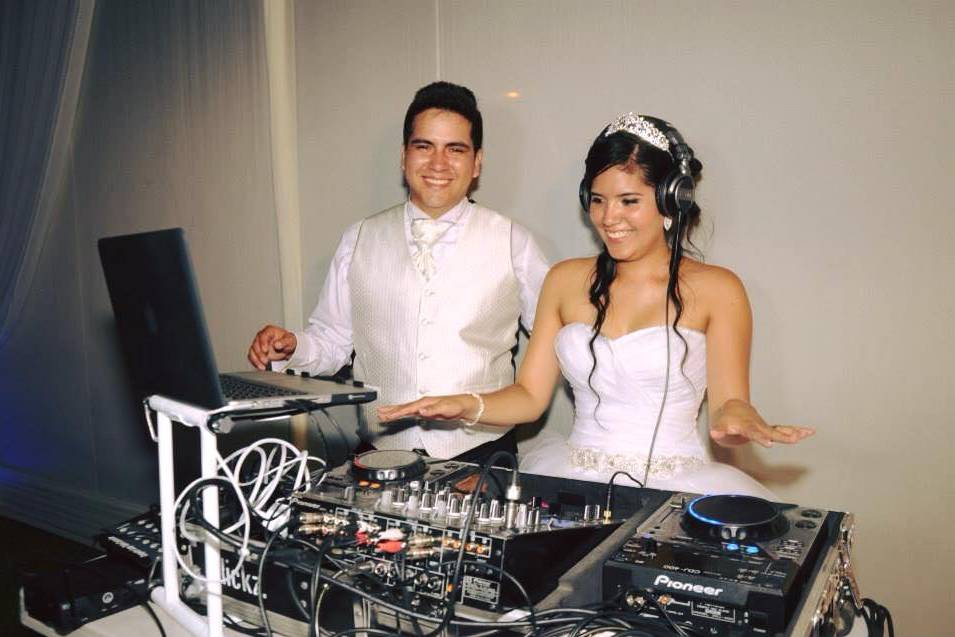 Novios felices  dj brian