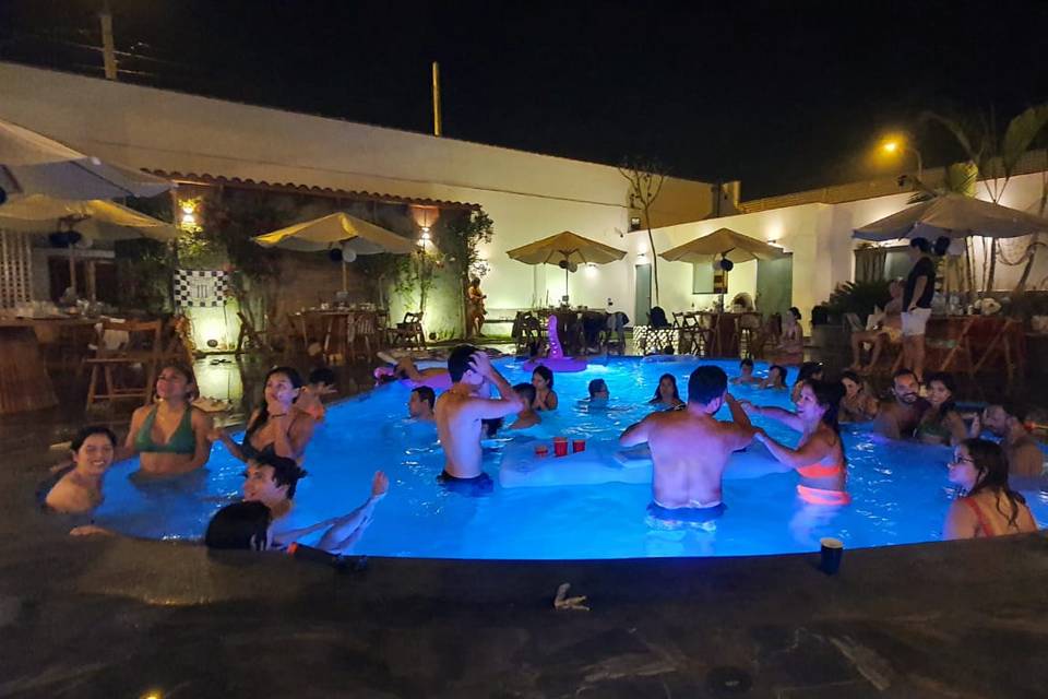 Piscina de noche