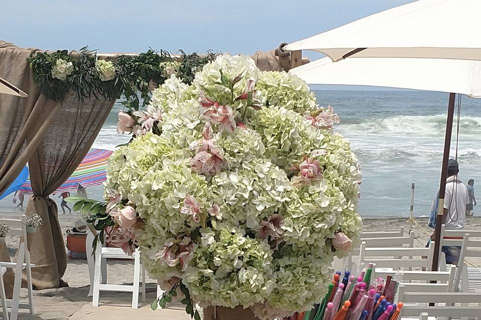Pedestal floral