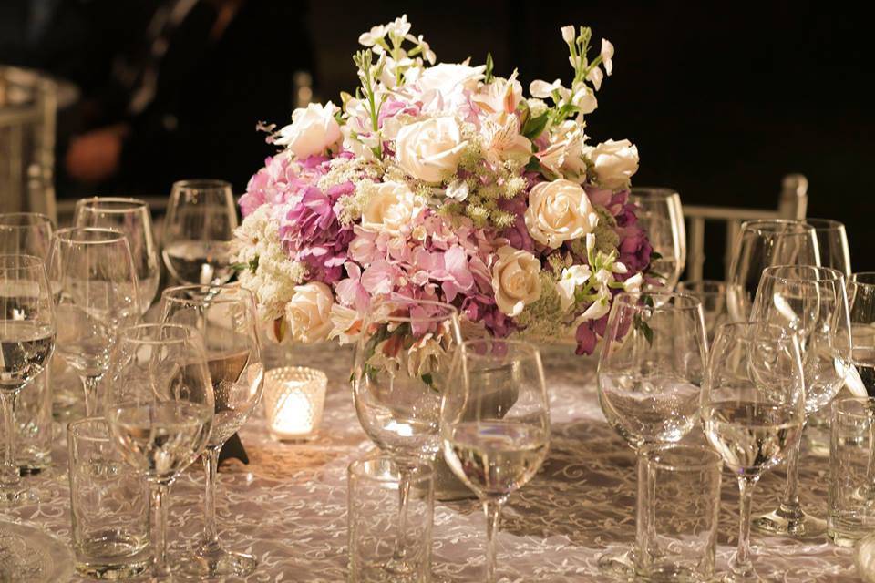 Arreglo floral con rosas