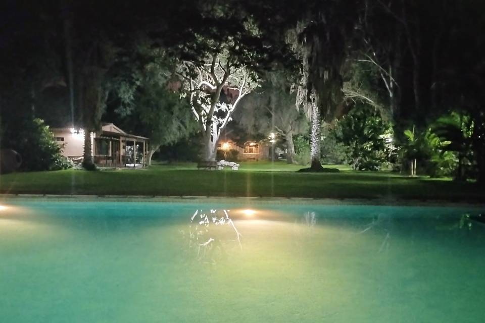 La piscina de noche