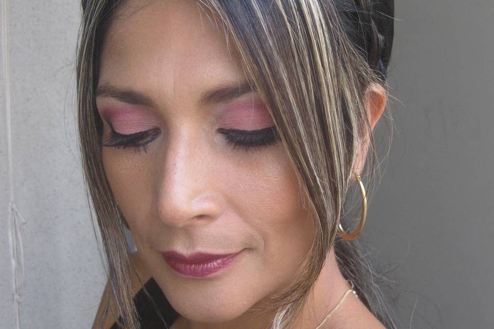 Sarella Makeup Artist