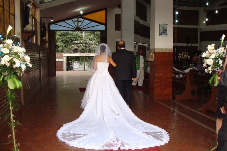 Inicio de la pasarela iglesia