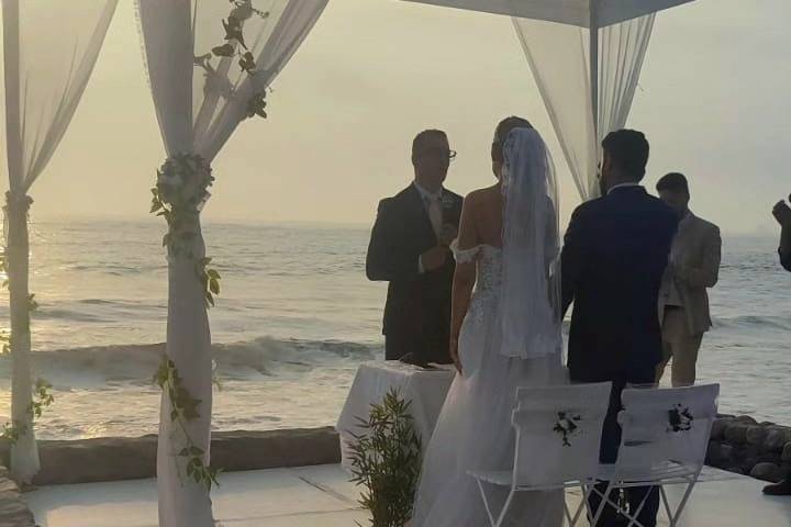 Boda delante del mar