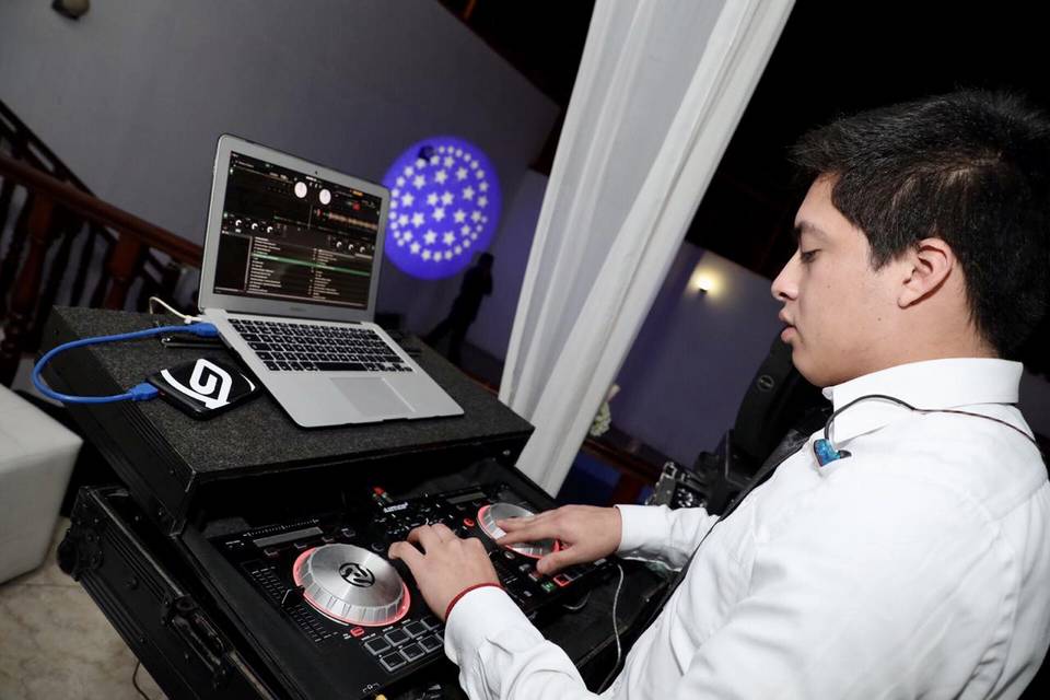 DJ Andretty