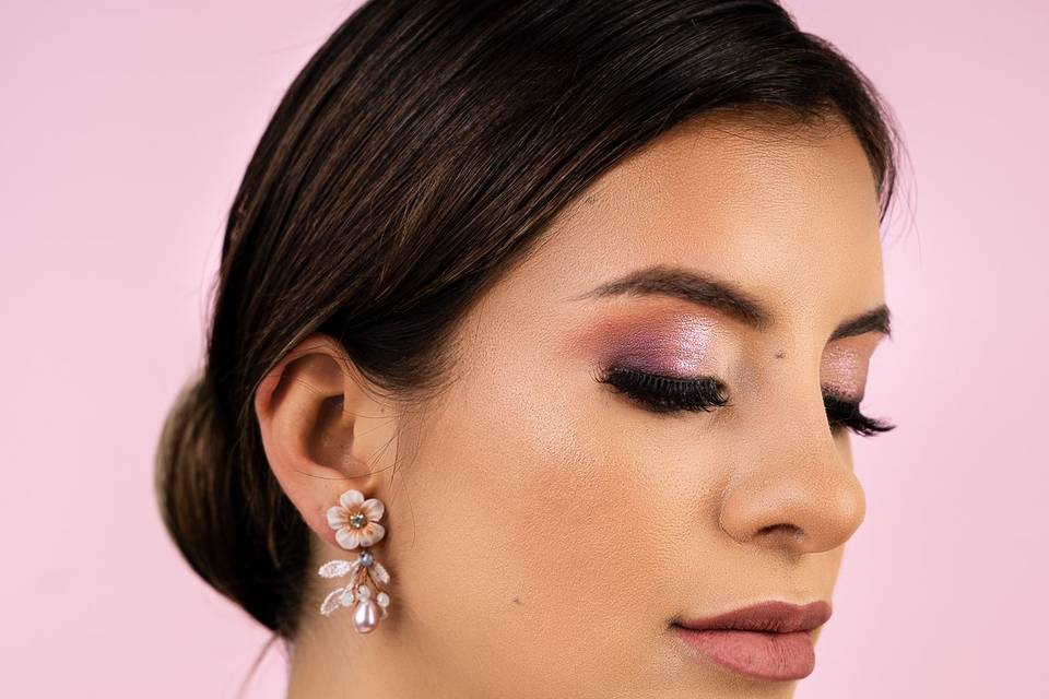 Maquillaje en tonos rosas