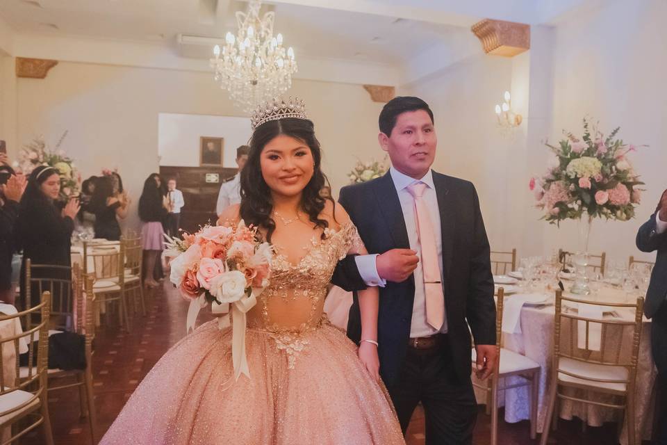 Ingreso de Quinceañera