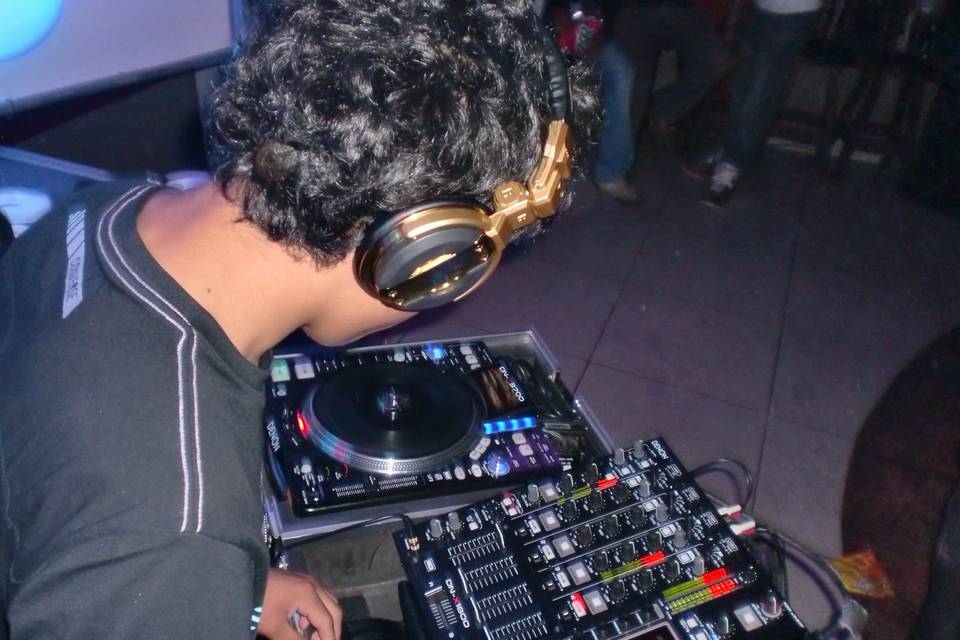 DJ Dem