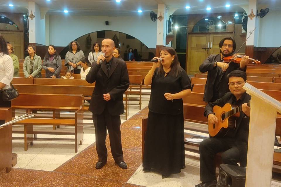 Dúo voces, guitarra y violín