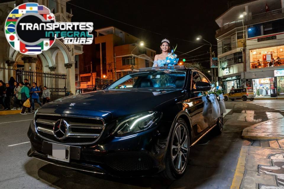 MERCEDES BENZ E 300 AÑO 2021