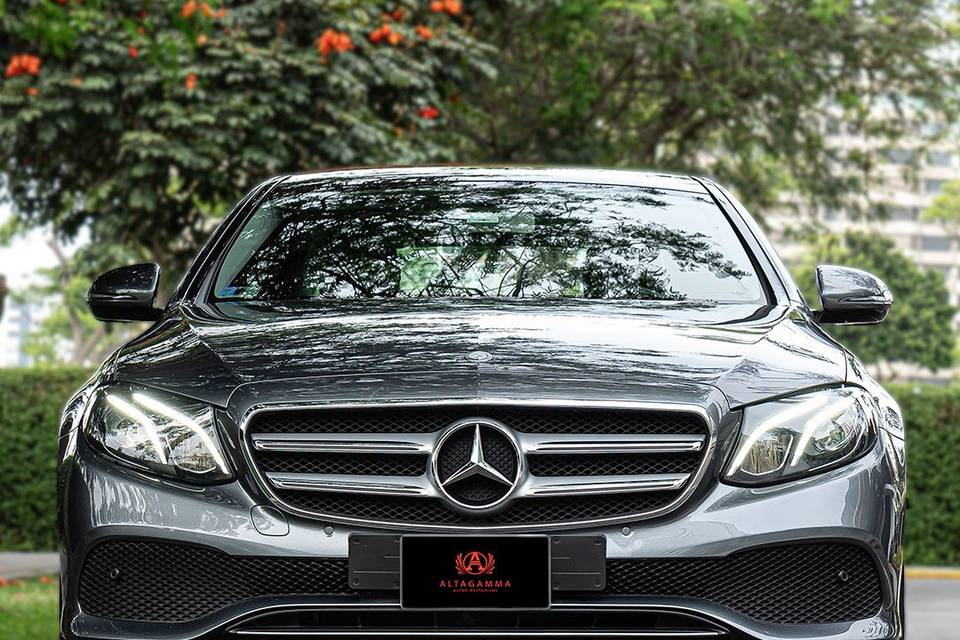 MERCEDES BENZ 300 AÑO 2022