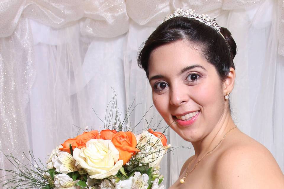 Novia c/ ramo de flores