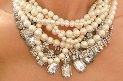 Collares de finas perlas