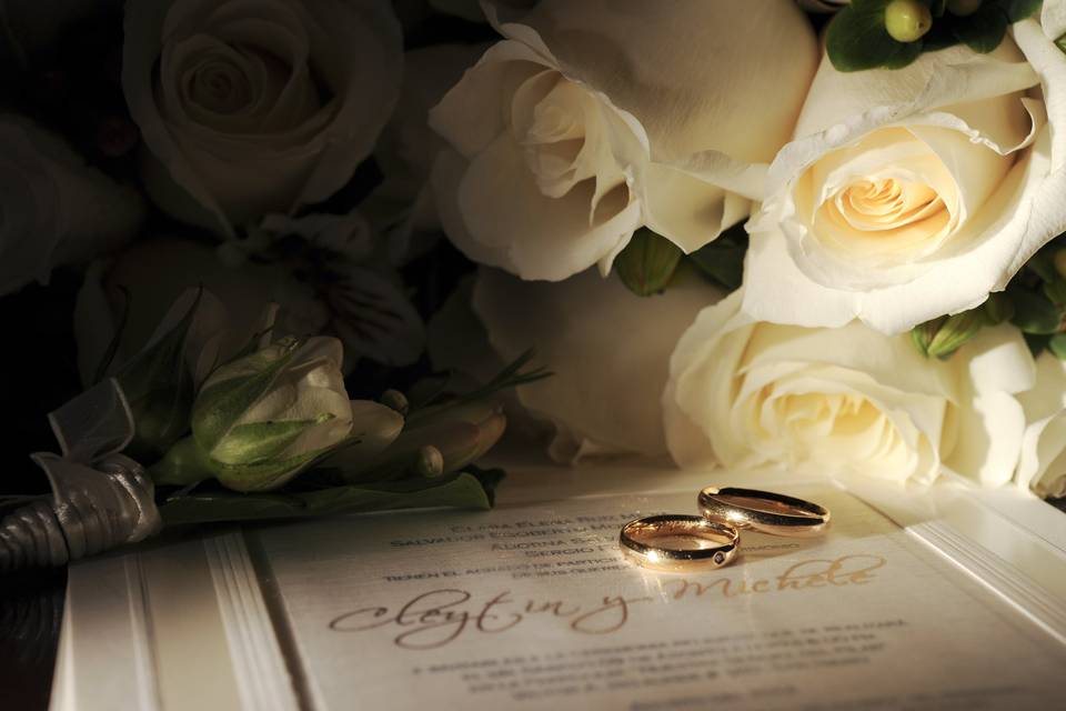 Detalle anillos boda