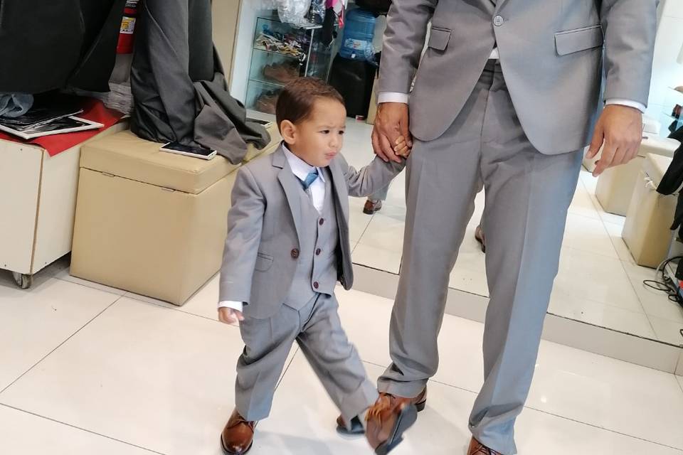 Traje para novio y niño