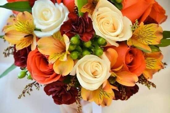 Bouquets en tonos naranjas