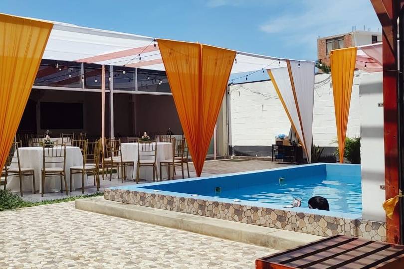 Zona de terraza con piscina