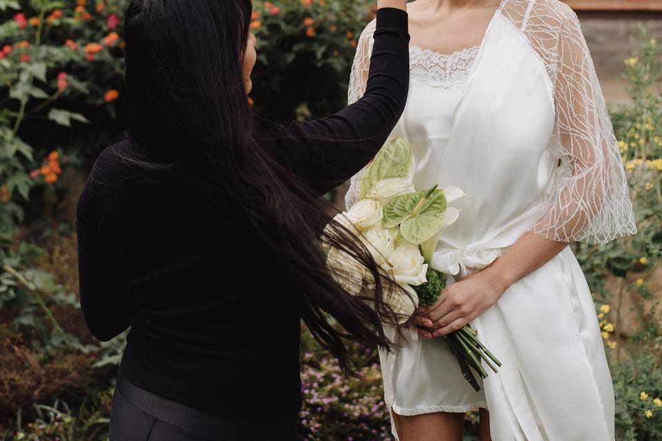 Maquillaje y peinado para novias