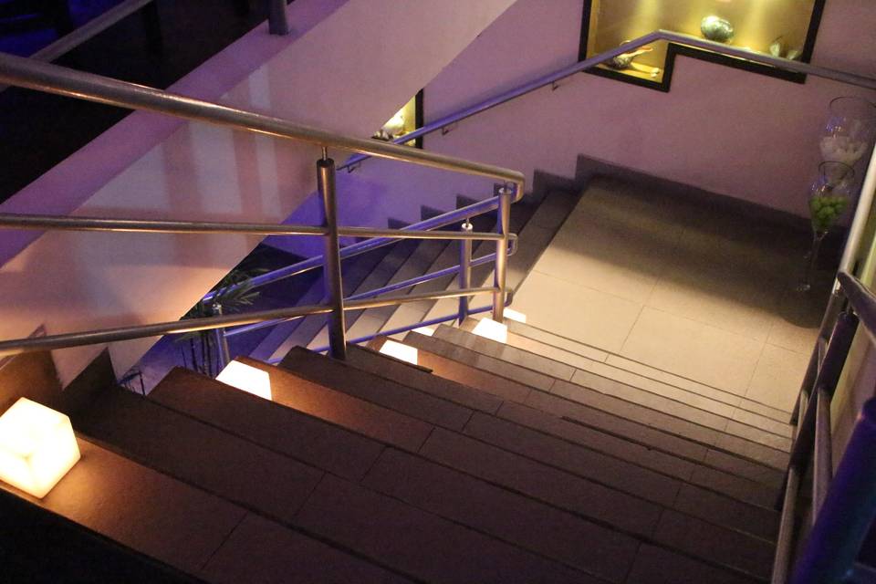 Unas velas en las escaleras