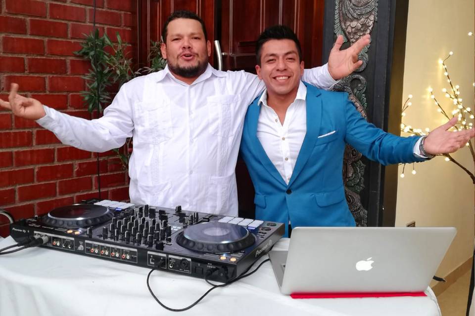 DJ Luis Zegarra