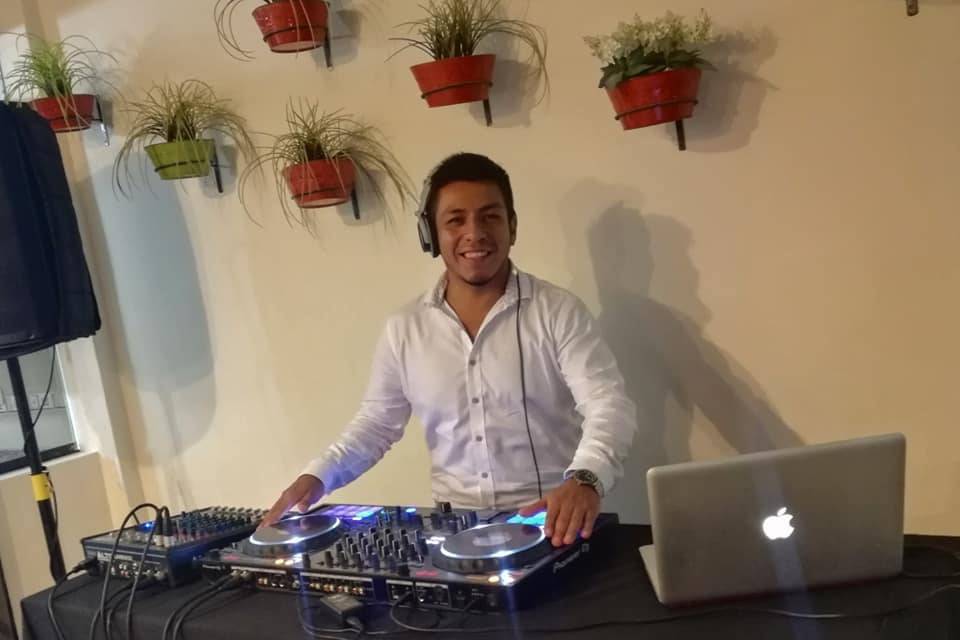 Dj Luis Zegarra