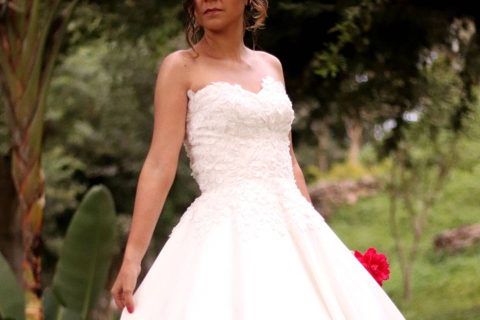 Novia podesua straple