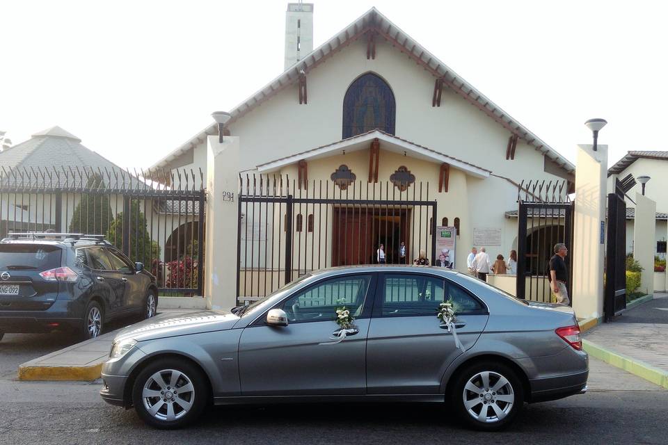 En la iglesia de Camacho