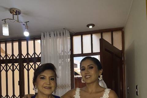 Novia y mamita
