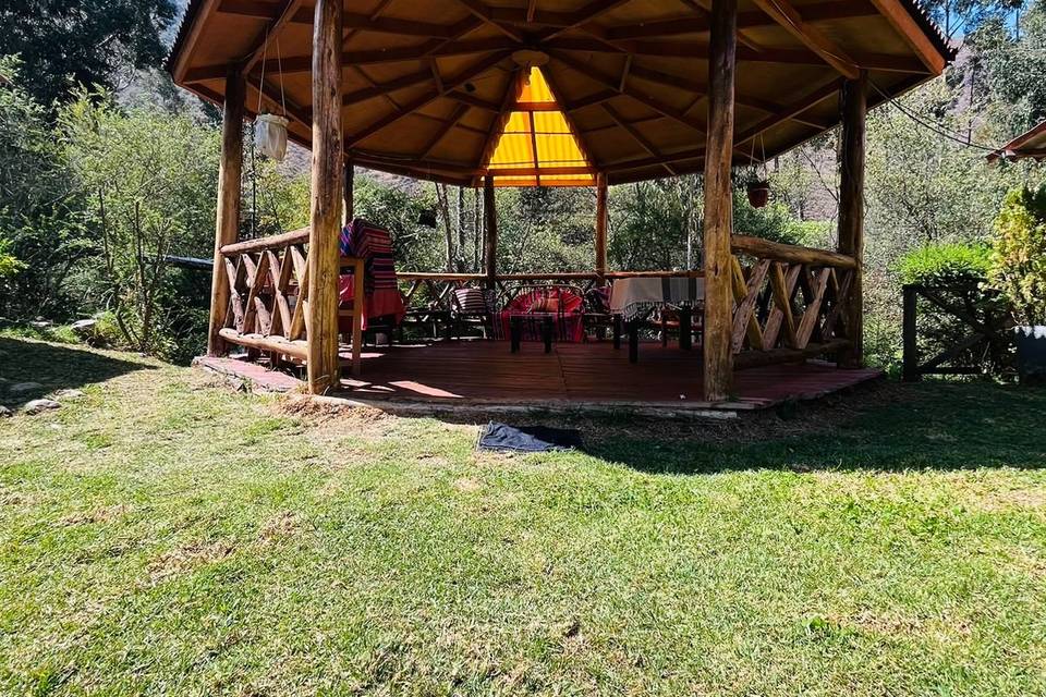 Pergola central de descanso