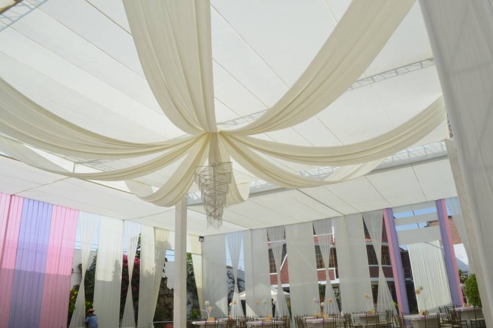 Toldo veneciano con ondas