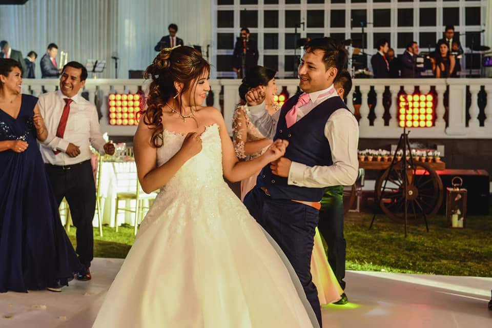 Lucio Flores Wedding Planner