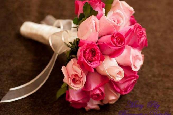 Bouquet de rosas lilas y perla