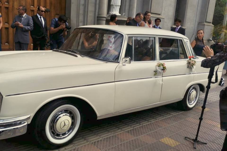 Mercedes W111 1968 blanco