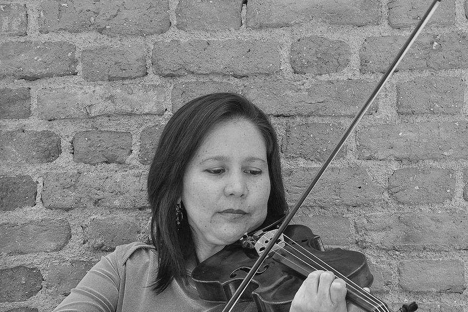 Ma Carolina Bermúdez, violín